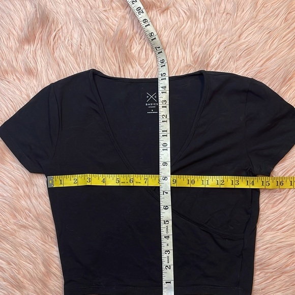 PacSun Basics Black‎ Low Cut V Neck Crossover Crop Top Woman’s Size Small - Picture 5 of 5
